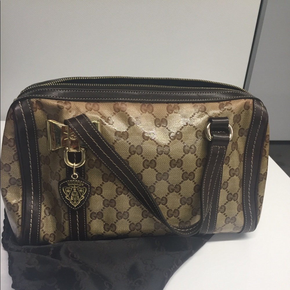 Gucci patent leather bag 11” width x 7” height